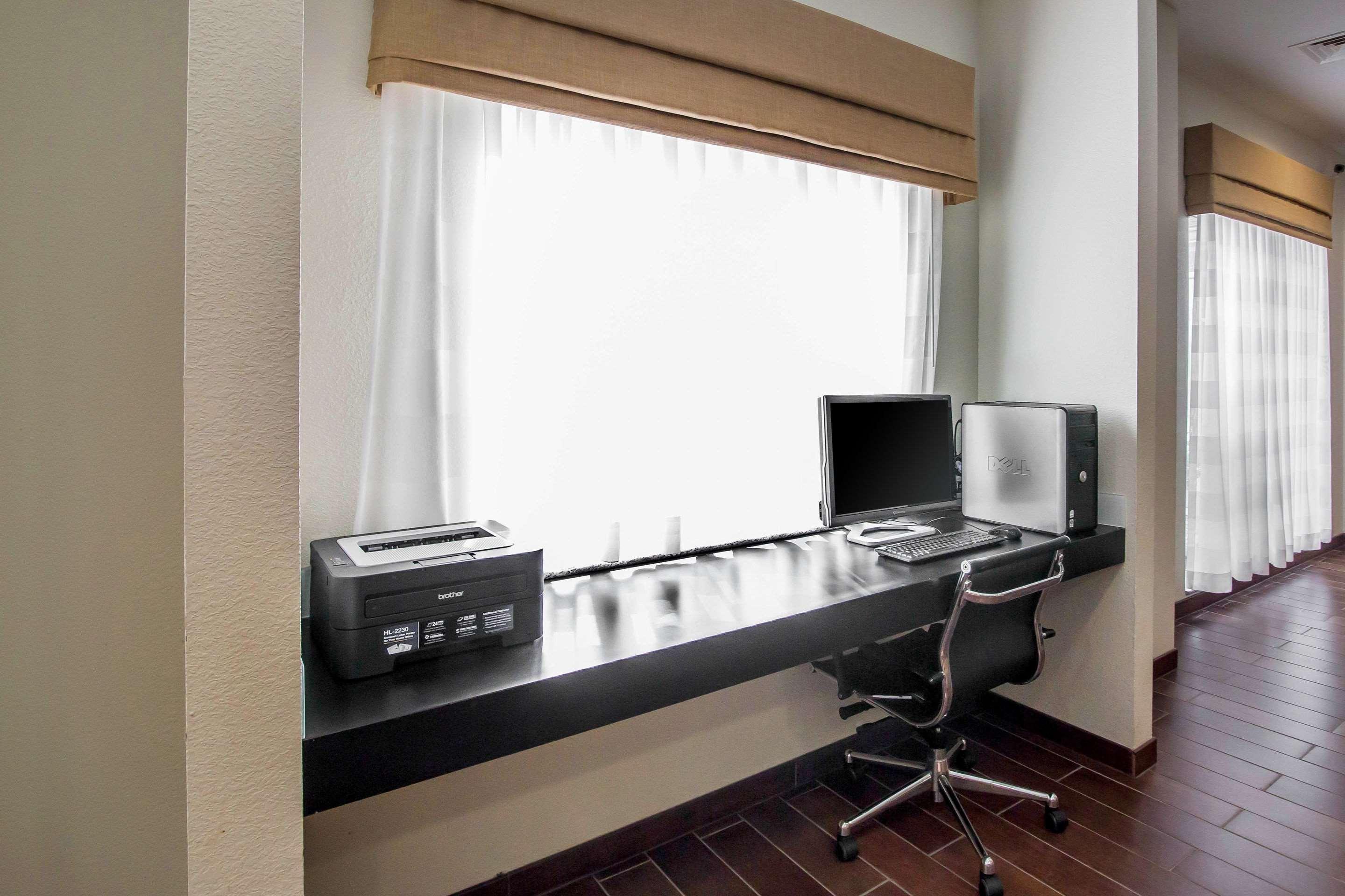 スリープ イン&スイーツ Haysville エクステリア 写真